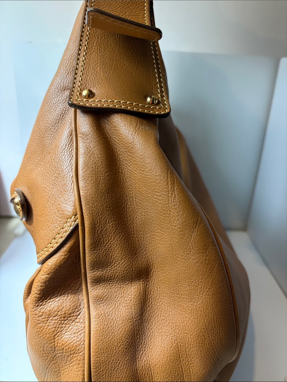 Vintage Marc Jacobs Nutmeg Large Leather Shoulder Hobo Bag with Gold Hardware - Picture 5 of 9